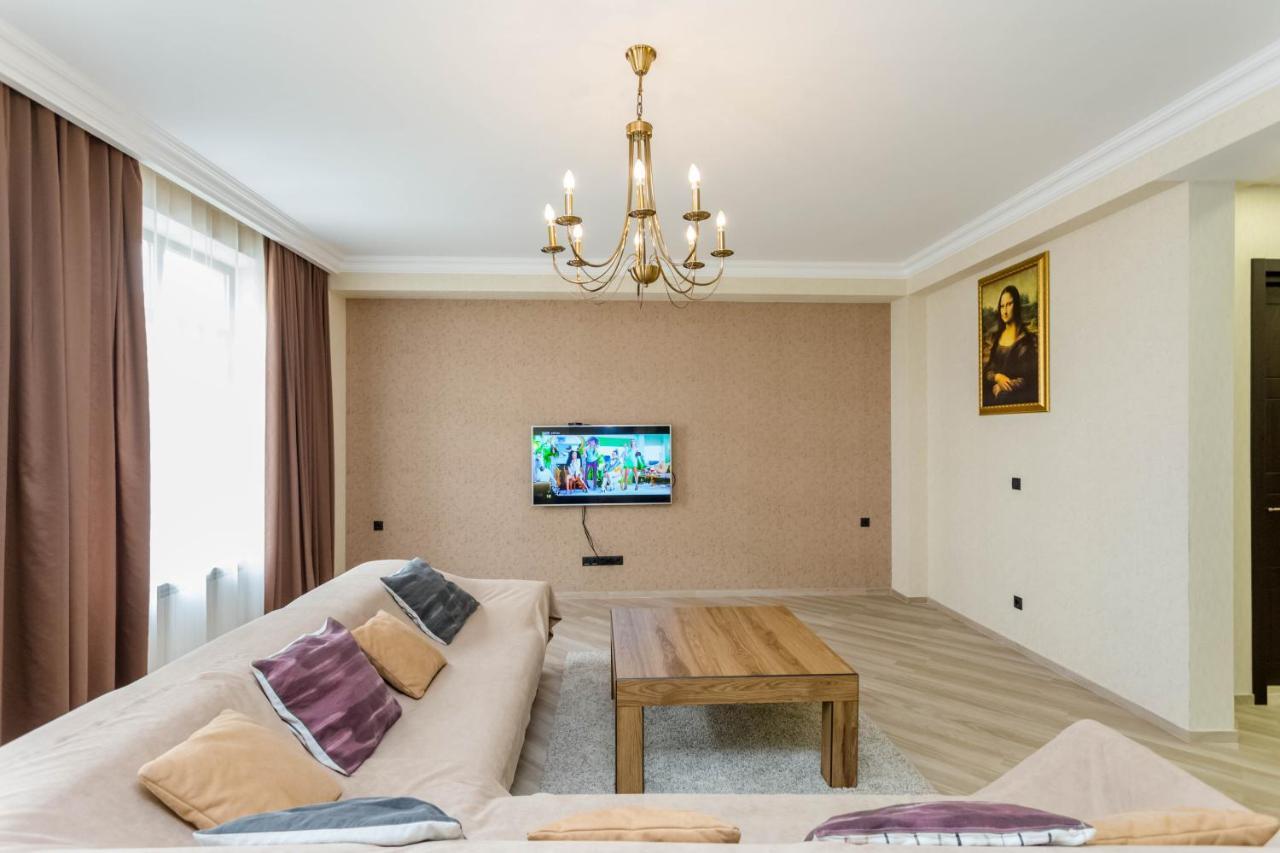 Rustaveli Residence III تبليسي المظهر الخارجي الصورة